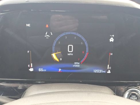 Used 2025 Chevrolet Trax RS w/ Sunroof Package FWD image 26