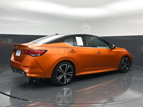 Used 2020 Nissan Sentra SR w/ Premium Package FWD image 5