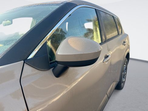 Used 2025 Nissan Rogue SV AWD/4WD image 12