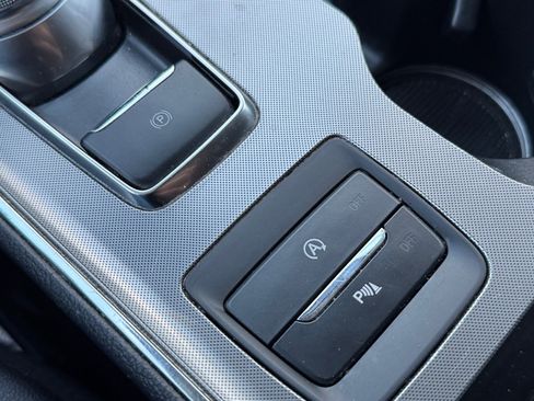 Used 2024 Ford Edge Titanium image 27