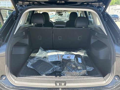 New 2026 Volkswagen Tiguan SE AWD/4WD image 22