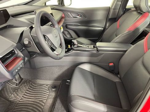 New 2026 Toyota Prius Plug-In Hybrid FWD image 2