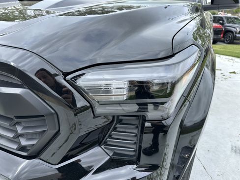 Used 2025 Toyota Tacoma TRD Sport image 6