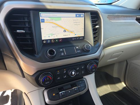 Used 2022 GMC Acadia Denali w/ Denali Ultimate Package FWD image 19