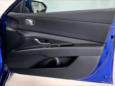 Used 2024 Hyundai Elantra SEL w/ Convenience Package image 25