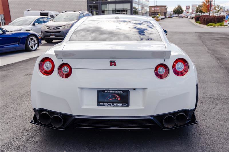 Used 2015 Nissan GT-R Black Edition AWD/4WD image 8