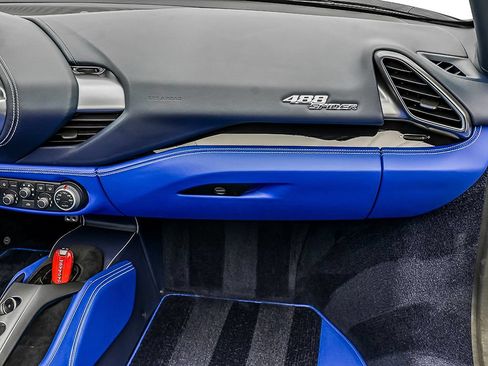 Used 2017 Ferrari 488 Spider RWD image 18