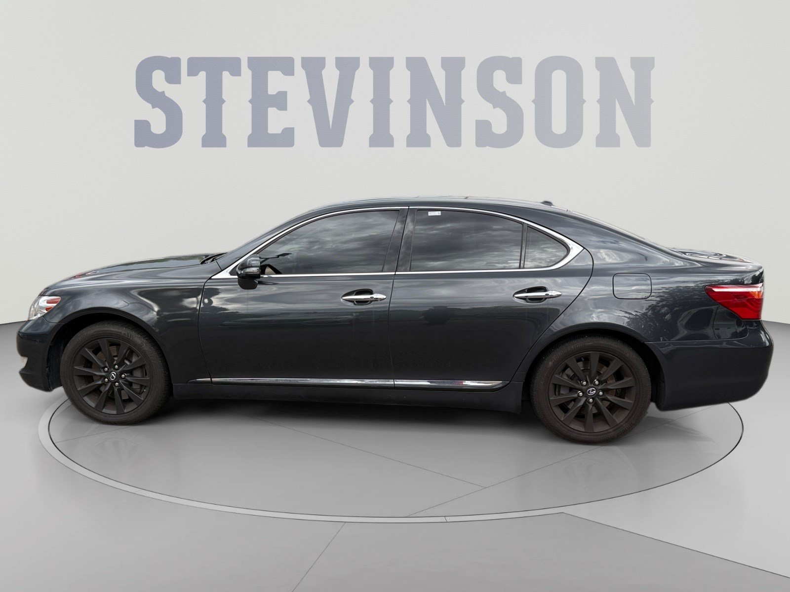 Used 2010 Lexus LS 460 AWD image 2