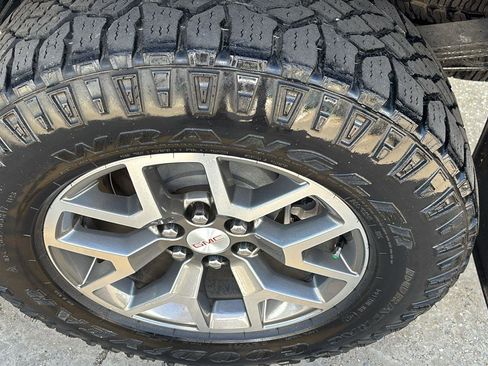 Used 2021 GMC Canyon AT4 image 12