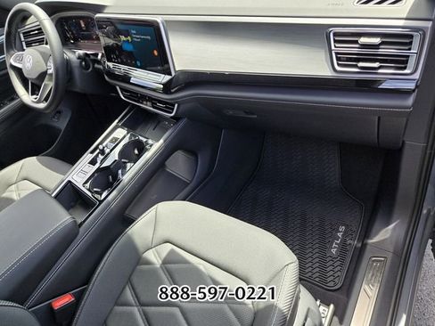 Used 2026 Volkswagen Atlas Cross Sport SE AWD/4WD image 18