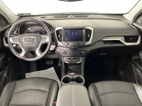 Used 2024 GMC Terrain SLT image 14