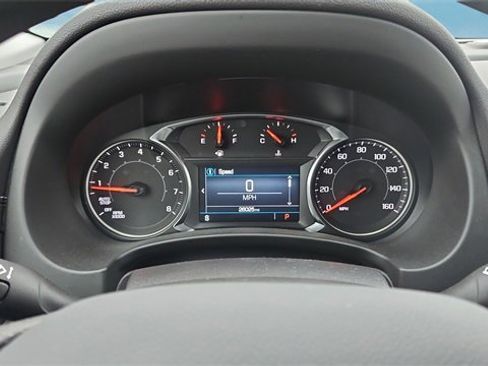 Used 2023 GMC Terrain SLE w/ Driver Convenience Package image 12