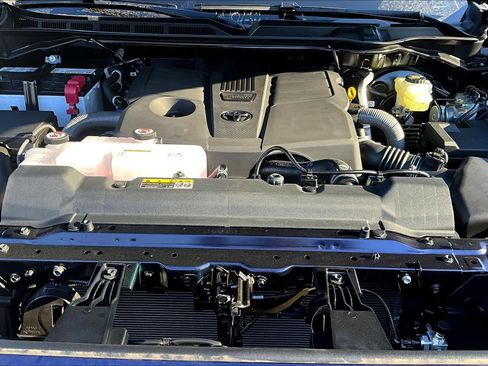 New 2026 Toyota Tundra Limited AWD/4WD image 17