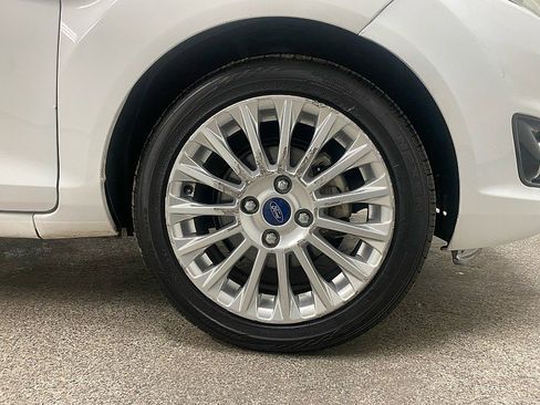 Used 2014 Ford Fiesta Titanium image 29