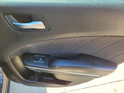 Used 2023 Dodge Charger SXT RWD image 12