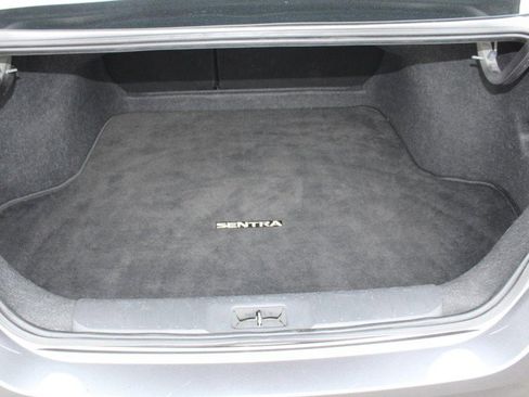 Used 2024 Nissan Sentra SV image 7