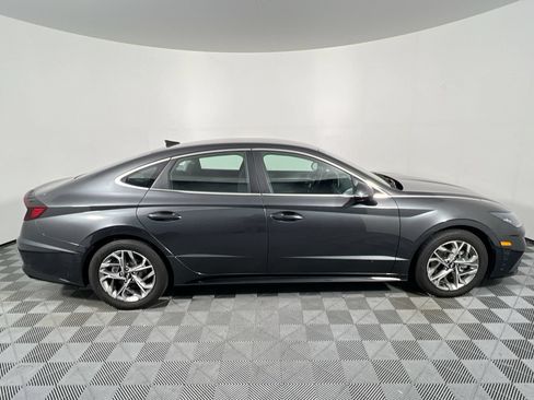 Used 2021 Hyundai Sonata SEL w/ Cargo Package FWD image 2