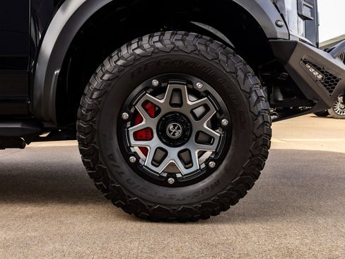 Used 2019 Ford F150 Raptor w/ Equipment Group 802A Luxury image 11