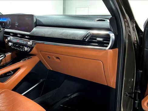 Used 2024 Kia Telluride SX Prestige X-Line image 19