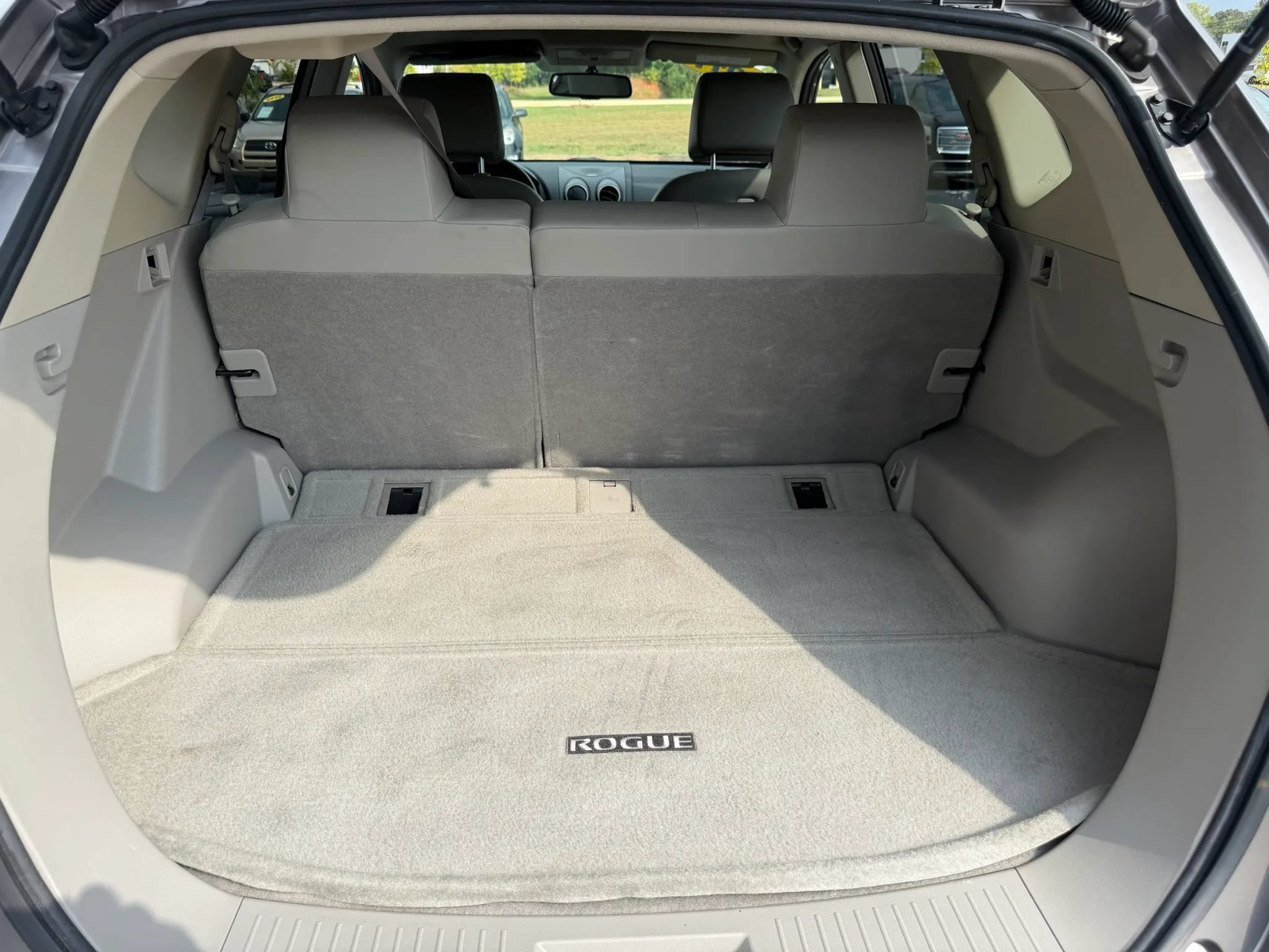 Used 2011 Nissan Rogue SV w/ SL Pkg AWD/4WD image 16