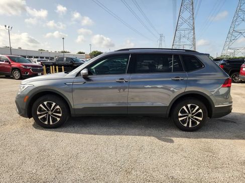 Used 2022 Volkswagen Tiguan S FWD image 4