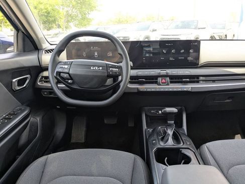 Used 2025 Kia K4 LXS image 24