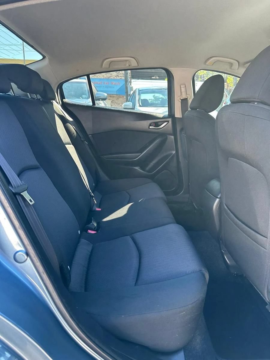 Used 2015 MAZDA MAZDA3 i SV FWD image 18