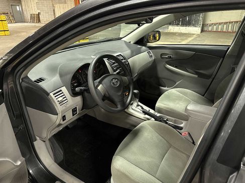 Used 2011 Toyota Corolla LE image 26
