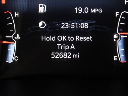 Used 2022 Jeep Compass Trailhawk w/ Trailhawk Convenience Group image 5