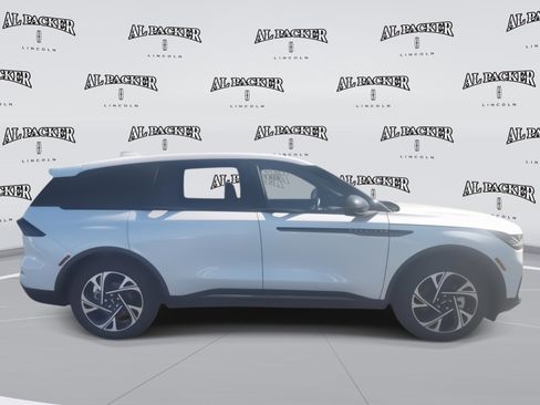 New 2025 Lincoln Nautilus Premier w/ Jet Appearance Package image 6