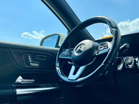 Certified 2023 Mercedes-Benz GLA 250 4MATIC image 9