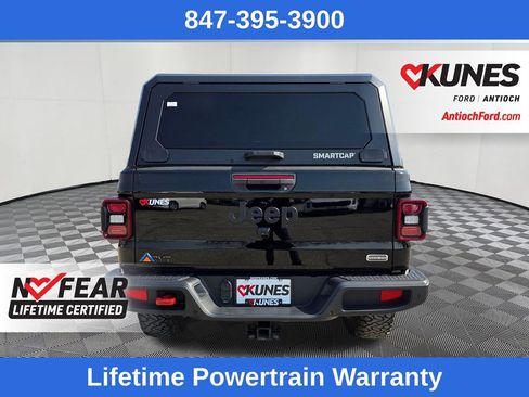 Used 2020 Jeep Gladiator Overland image 6