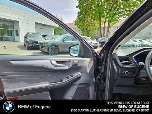 Used 2024 Ford Escape Platinum AWD/4WD image 23