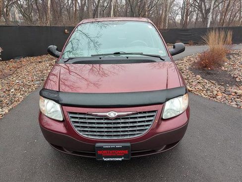 Used 2002 Chrysler Voyager eC image 8