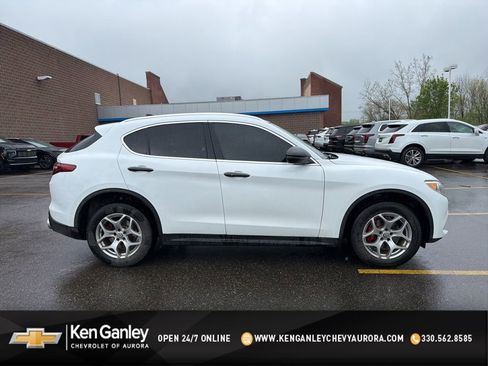 Used 2018 Alfa Romeo Stelvio AWD image 1