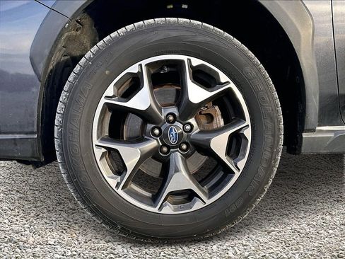 Used 2019 Subaru Crosstrek 2.0i Premium w/ Eyesight System image 8