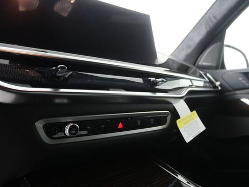 Used 2027 BMW X7 xDrive40i w/ Premium Package AWD/4WD image 22