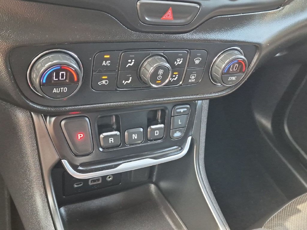 Used 2020 GMC Terrain SLT w/ Elevation Edition AWD/4WD image 18