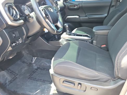 Used 2021 Toyota Tacoma SR5 w/ Trail Edition AWD/4WD image 21