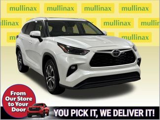 Used 2022 Toyota Highlander XLE FWD video 2