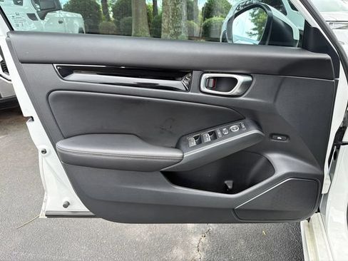 Used 2024 Honda Civic Touring image 10