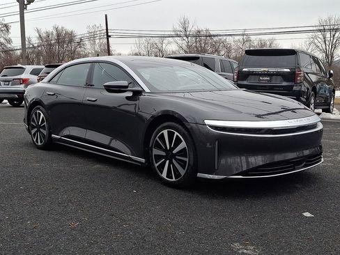 Used 2024 Lucid Air Touring image 4