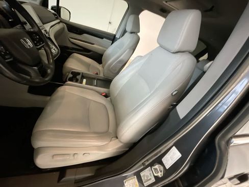 Used 2019 Honda Odyssey Touring image 11