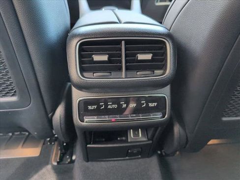 Certified 2023 Mercedes-Benz GLS 450 4MATIC image 18