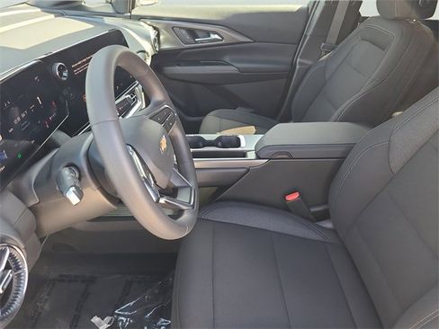 New 2026 Chevrolet Equinox EV LT image 21