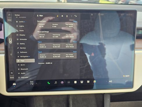 Used 2023 Tesla Model X image 16