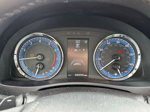 Used 2017 Toyota Corolla SE image 12