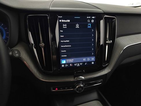 Certified 2025 Volvo XC60 B5 Plus AWD/4WD image 26