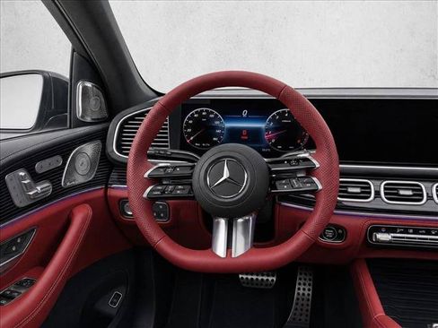 New 2026 Mercedes-Benz GLS 580 4MATIC image 25
