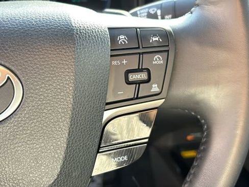 Used 2025 Toyota Camry XSE FWD image 20